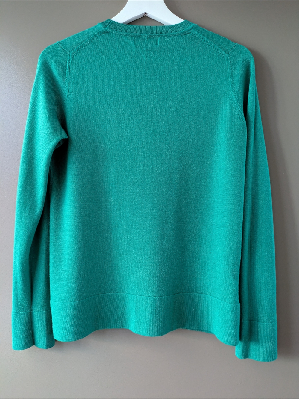 100% Merino Wool Banana Republic Sweater Emerald Green Crew Neck Size S - Picture 2 of 6